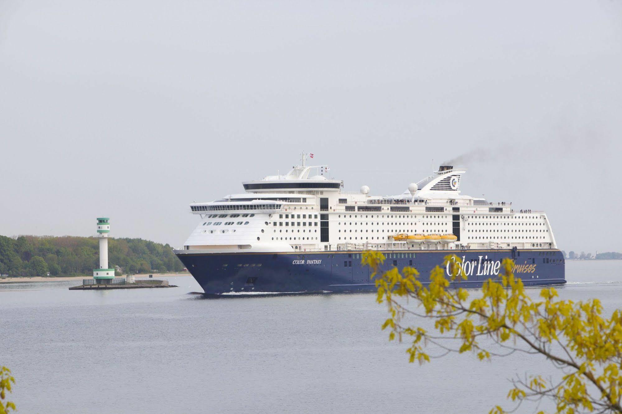 Strandhotel Seeblick, Ostseebad ハイケンドルフ エクステリア 写真