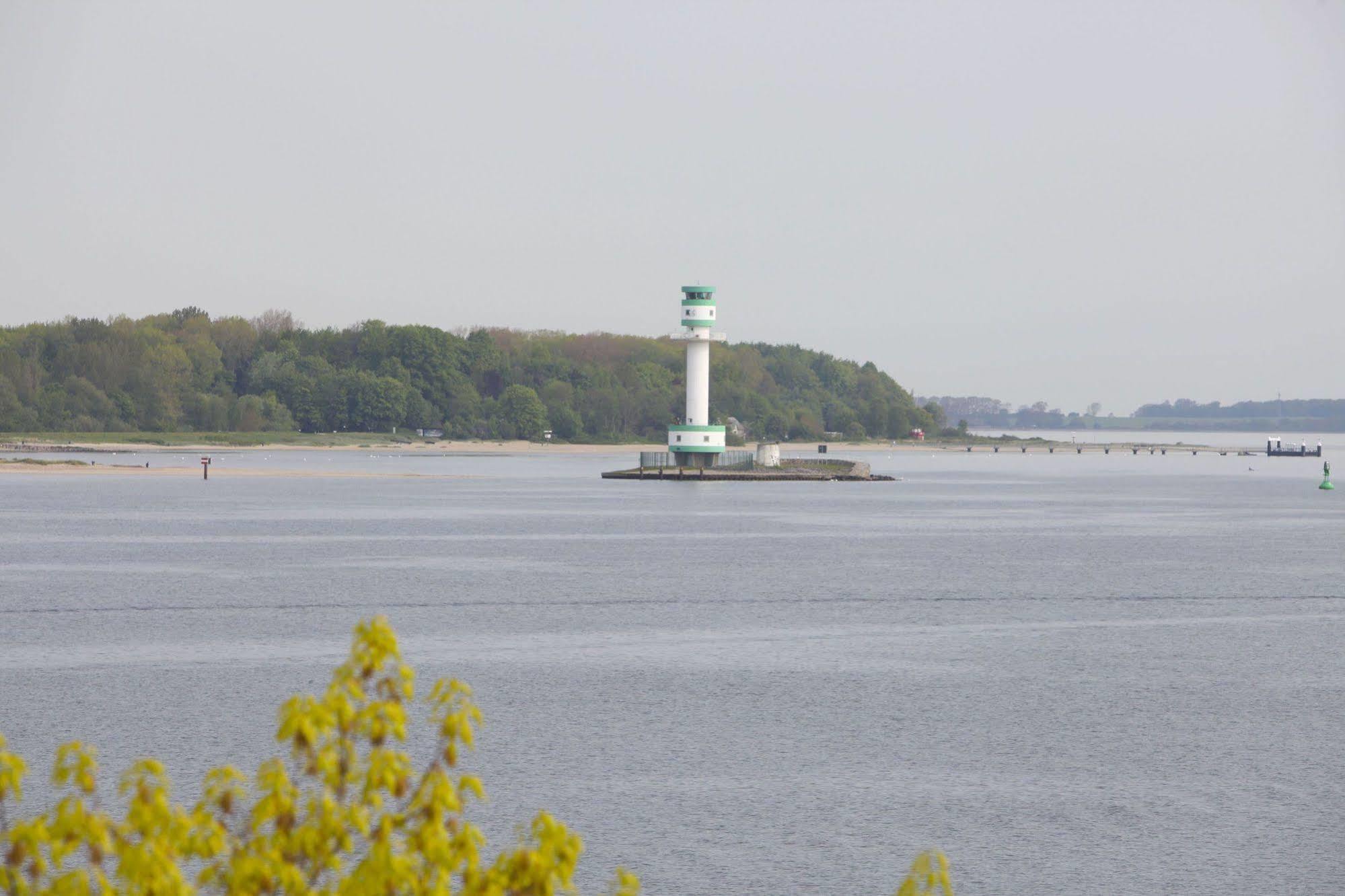 Strandhotel Seeblick, Ostseebad ハイケンドルフ エクステリア 写真